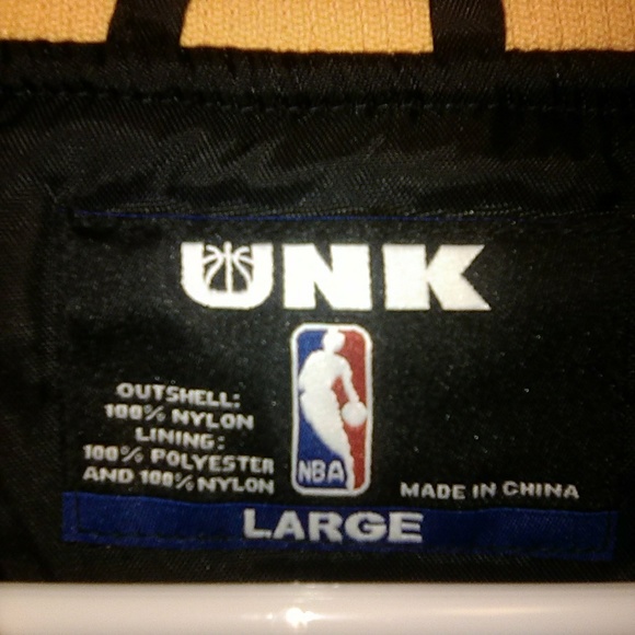 LA Lakers windbreaker - Picture 2 of 5